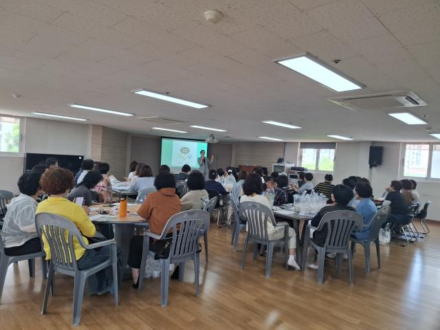 시영종합사회복지관 노인맞춤돌봄 종사자 대상 생명존중인식교육